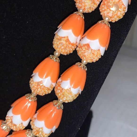 Vintage Coral Plastic Bead Multi Strand Necklace Japan - Picture 8 of 16